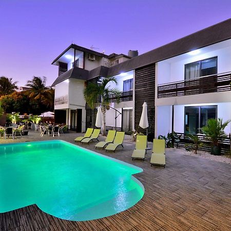 Flic-en-Flacq West Palm Inn מראה חיצוני תמונה
