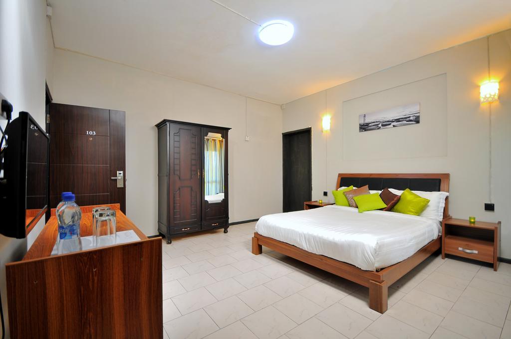Flic-en-Flacq West Palm Inn מראה חיצוני תמונה