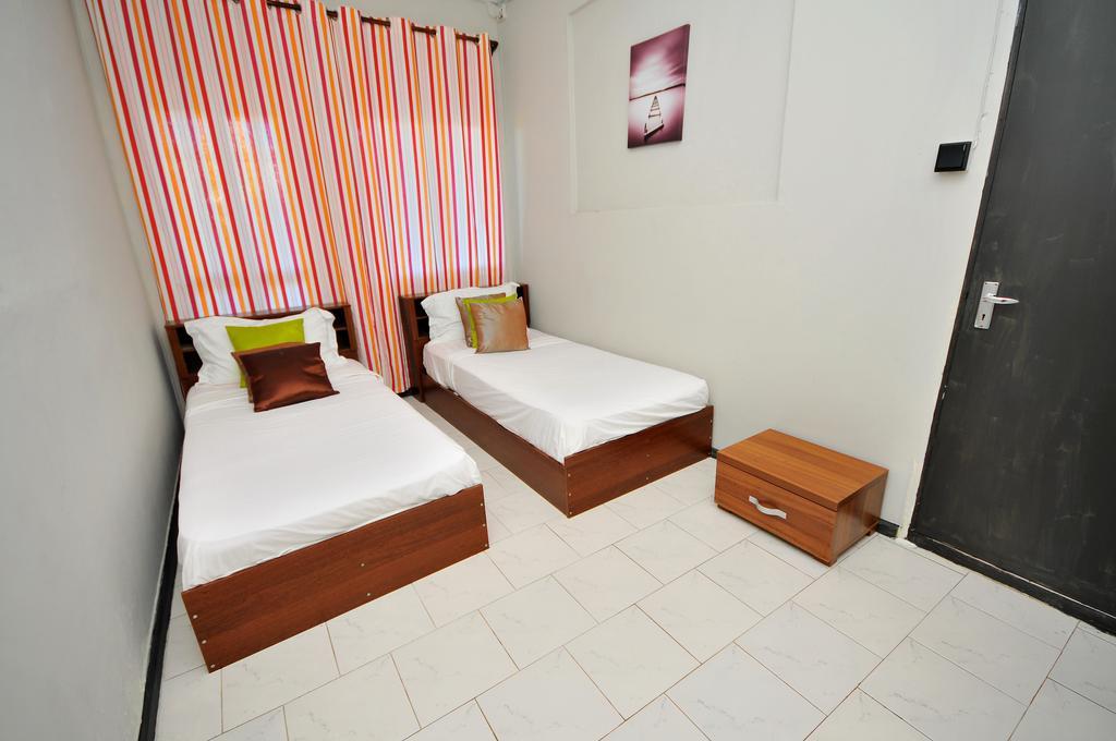 Flic-en-Flacq West Palm Inn חדר תמונה