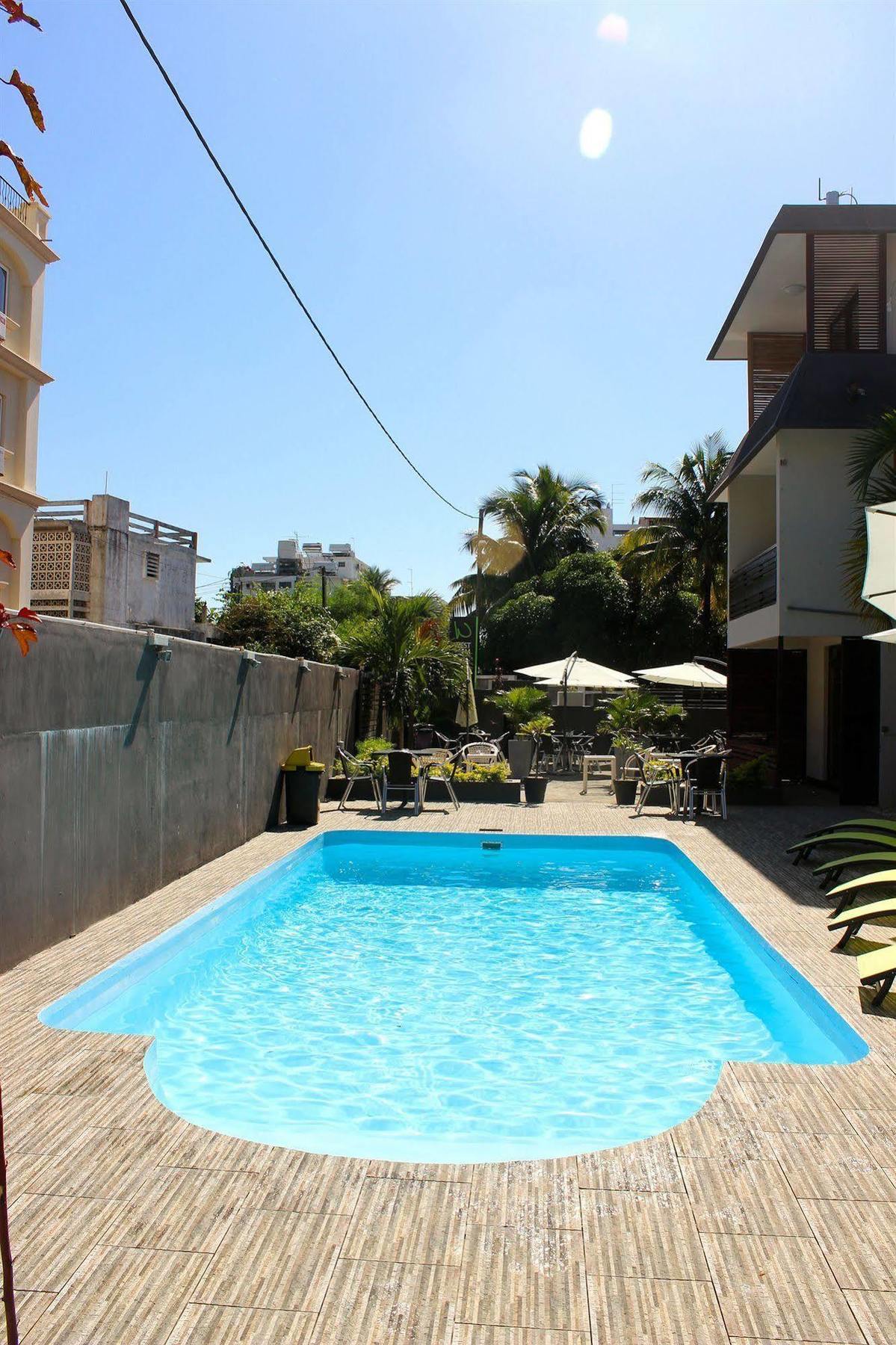 Flic-en-Flacq West Palm Inn מראה חיצוני תמונה