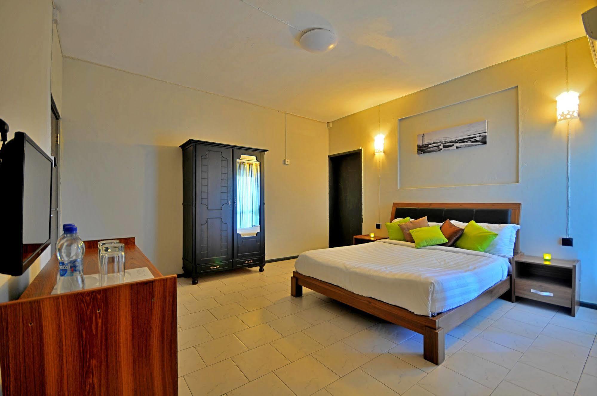 Flic-en-Flacq West Palm Inn מראה חיצוני תמונה